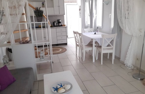 Kamari Hotel | Sea paradise villas