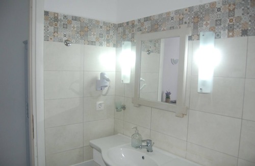 Kamari Hotel | Sea paradise villas