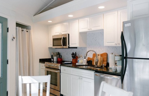 Night Heron Villa | SEA PINES-Bike to Beach, Dog Friendly Cottage
