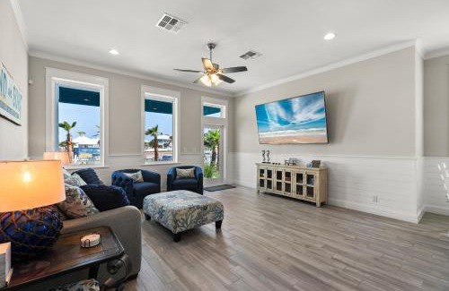 The Shores Casa | Sea Pointer Inn - Private beach house with Pool home