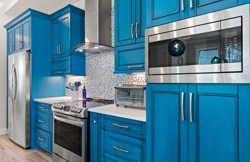 The Shores Casa | Sea Pointer New custom home at The Shores pool, just a short walk to the beach or bay!