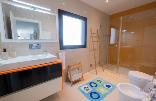 Pedrogao Apartamento | APARTMENT IN FRONT OF THE SEA WITH SWIMMING POOL