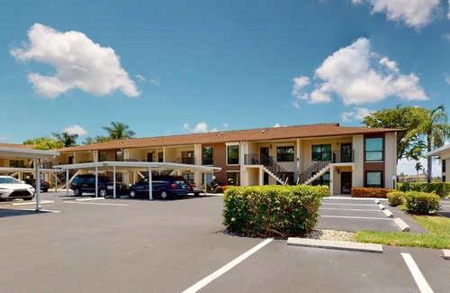 Naples Apartamento | Sea-Renity, Unit H-205