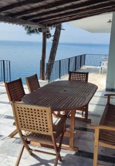 Volos Casa | Sea Rock House