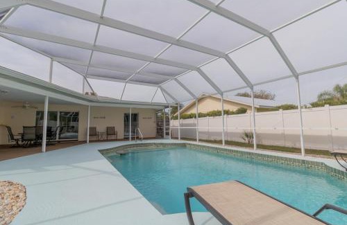 Bradenton Casa | Sea Salt Retreat! Private pool home in Bradenton just 5 miles from Anna Maria!