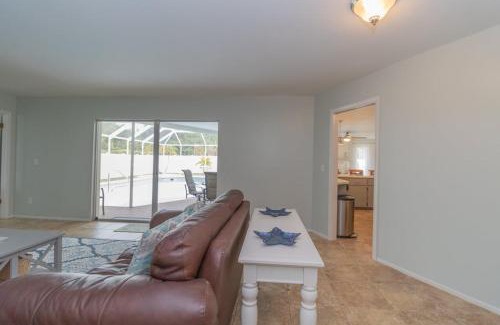 Bradenton Casa | Sea Salt Retreat! Private pool home in Bradenton just 5 miles from Anna Maria!