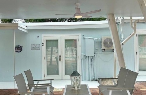 Summerland Key Cabaña | SEA SHELL COTTAGE, Sleeps 2 - Summer Vacation, Fishing & Lobster Season is Here!