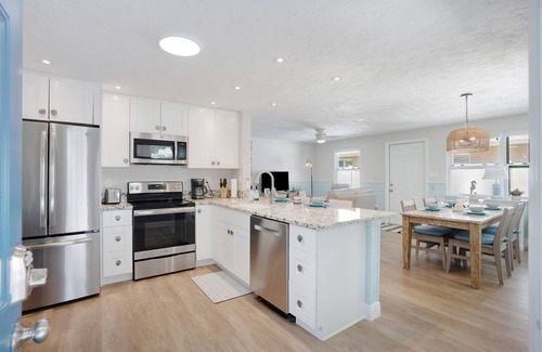 South Sarasota Casa | Sea Shell Cottage: Pool, New Renovation, Sleeps 4