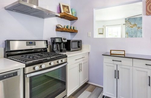 Riverside Casa | Sea Shells close to Downtown Riverside UCR CBU RC