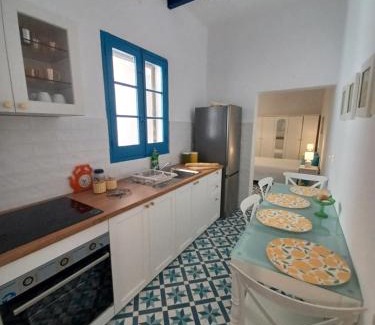 Marsalforn Apartamento | Sea-Side Maisonette