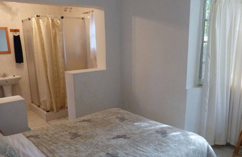 Margate Beach Casa | Sea Spray - Beautiful private Unit with view