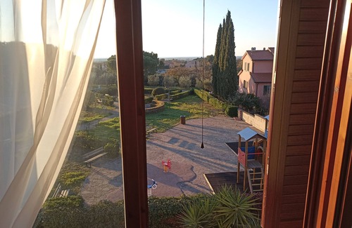 Bibbona Casa | SEA VIEW APARTMENT-10 MIN. FROM SEA AND BOLGHERI - PRIVATE GARDEN AND PARKING