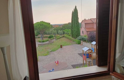 Bibbona Casa | SEA VIEW APARTMENT-10 MIN. FROM SEA AND BOLGHERI - PRIVATE GARDEN AND PARKING