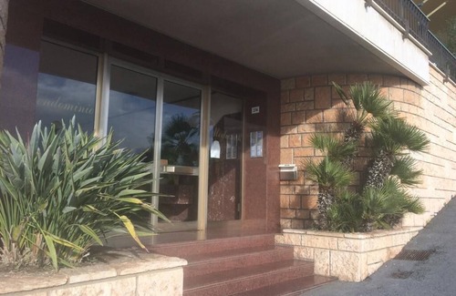 Sanremo Apartamento | Apartamento con vistas al mar 70m2 más, terraza de 15m2