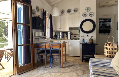 Vassilatika Apartamento | Sea view apartment in the Mediterranean nature