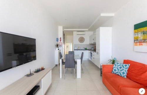 Għadira Apartamento | Sea View Apartment Mellieha