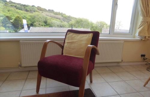 Mumbles Casa | Sea view bungalow
