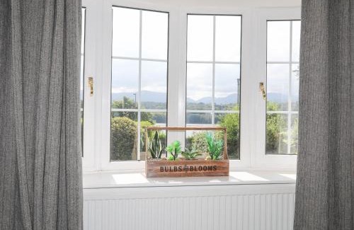Menai Bridge Casa | Sea View Cottage
