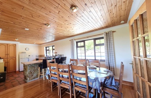 Clifden Casa | Sea View Cottage, Errislannan home away from home