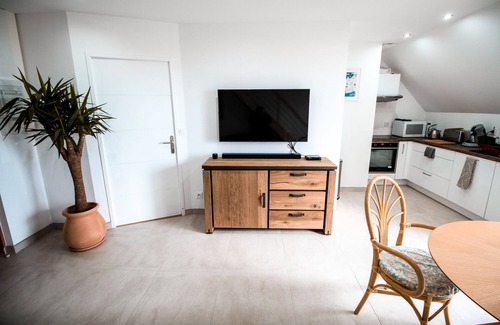 Penmarch Apartamento | SEA VIEW DUPLEX with balcony and heated swimming pool