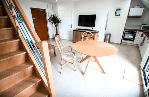 Penmarch Apartamento | SEA VIEW DUPLEX with balcony and heated swimming pool