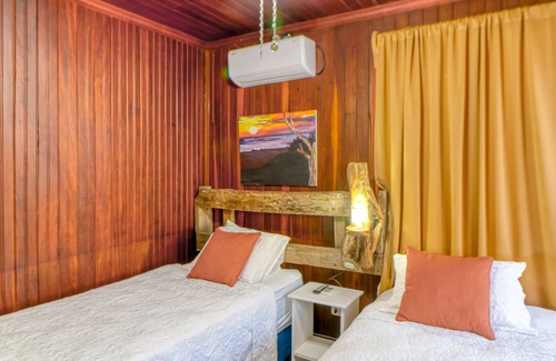 La Cruz Casa | Sea-view escape in family hotel with amazing views, fast WiFi, & dining on-site