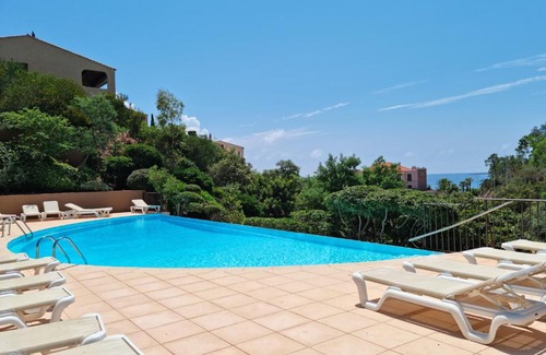 Theoule-sur-Mer Apartamento | Sea view flat 5 minutes from the beach