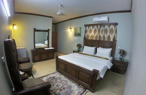 D.H.A. Casa | Sea View Guest House
