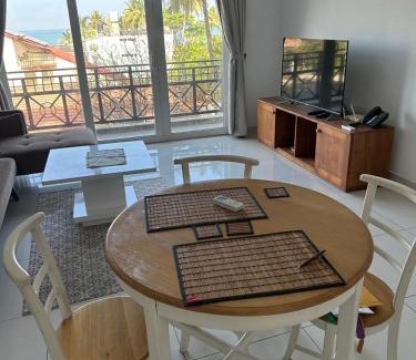 Mount Lavinia Apartamento | Sea View Luxury 2 Bedroom Apartment in Mount Lavinia
