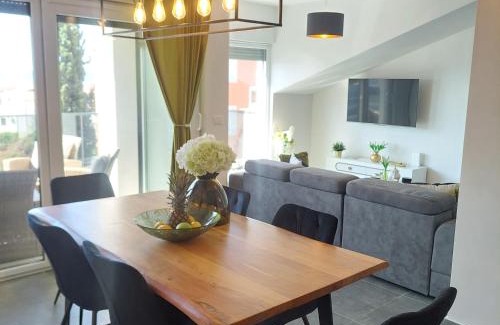 Businci Apartamento | Sea View Luxury Apartment Diva Lux, Čiovo, Okrug