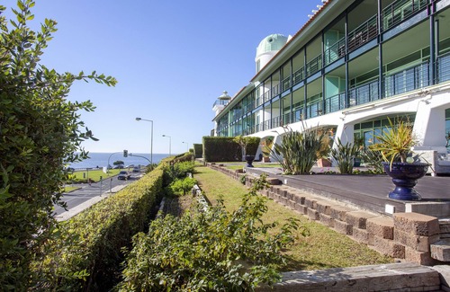 Paco De Arcos Apartamento | Sea view Luxury Apart. in Condo, Garden, Beach, Pool, Lisbon area