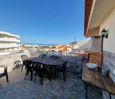 Correeira Apartamento | Sea view Penthouse 10 min walking Albufeira old town and Beach Pescadores