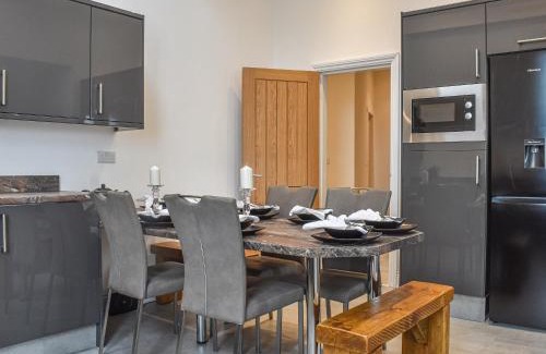 Redcar Casa | Sea View Penthouse - Regency Mansion