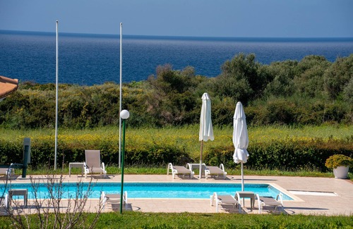 Kaligata Villa | Vista al mar piscina privada villa de 3 dormitorios Cleopatra
