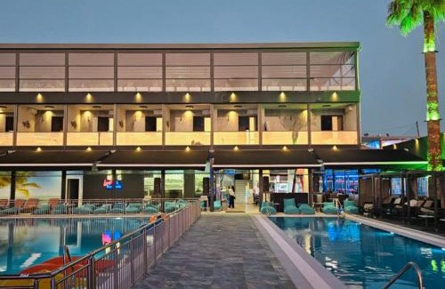Salamis Apartamento | Sea View Serenity Βeachfront & Pool 108