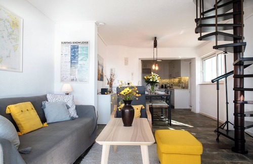 Saronida Apartamento | Sea View spacious apartment next to the Beach in Saronida, Athens Riviera