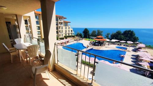 Byala Apartamento | Sea View Suite at Byala Beach Resort