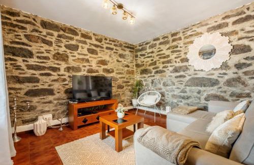 Santa Cruz Villa | Sea View Villa by Homie