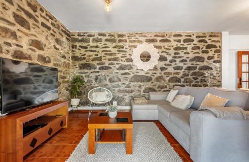 Santa Cruz Villa | Sea View Villa by Homie