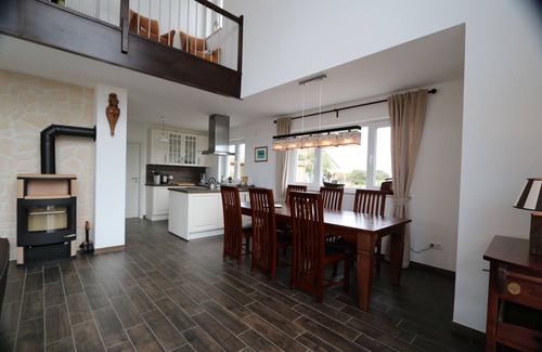 Trent Casa | Villa con vistas al mar, de 5 estrellas, con sauna para aquellos que necesitan el mar.
