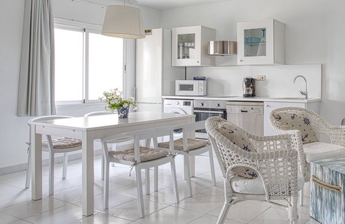 Calella Apartamento | Vistas al mar. Gran terraza solárium. Privada. De uso exclusivo.
