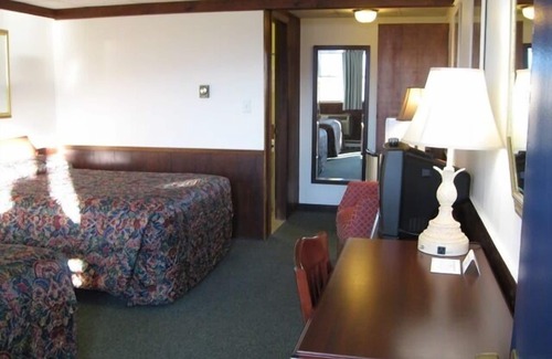 Newport East Hotel | Sea Whale Motel