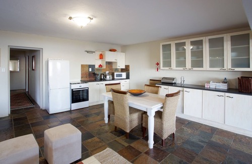 Jeffreys Bay Cama Y Desayuno | Sea Whisper Guest House & Self Catering