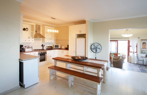 Jeffreys Bay Cama Y Desayuno | Sea Whisper Guest House & Self Catering