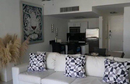 Residencial El Doral Condominio | Sea Winds kite Beach Oceanfront