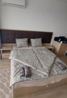 Lozenets Apartamento | SEA WOLF Apartman Луксозен апартамент с панорамна гледка към морето климатик с нова напълно оборудвана кухня отделна баня с тоалетна гледка към басейна на 30 м от плажа Паркинг към хотела Навсякъде близо