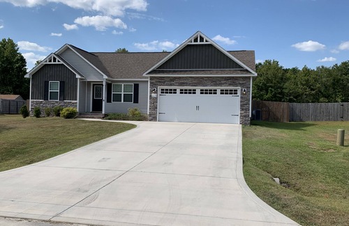 Hubert Casa | Sea You Soon- 1 mile to Camp Lejeune! Monthly rental- fully furnished!