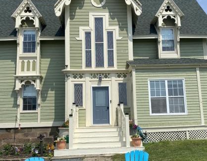 Pictou Cama Y Desayuno | Seabank House Bed and Breakfast Hummingbird