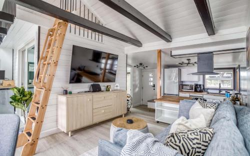 Rockaway Beach Casa | Seabatical on The Strand - Meredith Lodging