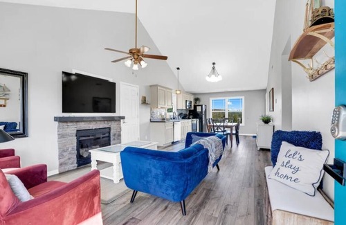 Taylorsville Casa | Seabiscuit Cottage 5 - Hot Tub - Near KY Bourbon Trail